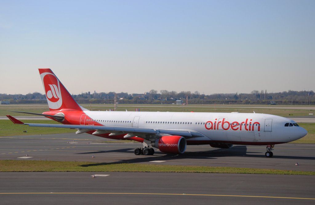 Airbus A330-200 D-ALPH der airberlin am 20.03.2011 am Dsseldorfer Flughafen