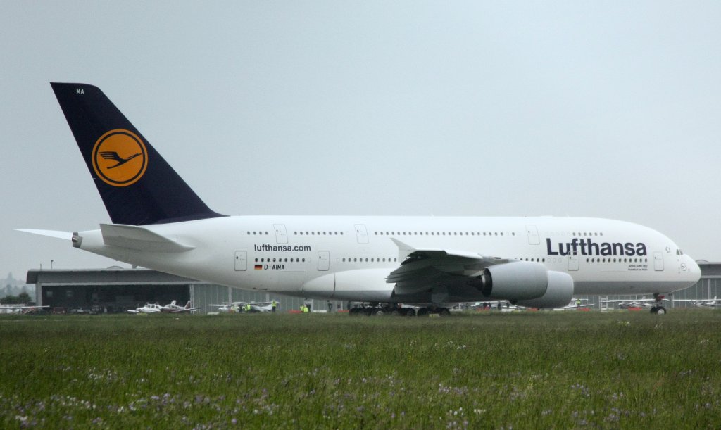 Airbus A380-800
Lufthansa
Flughafen Stuttgart
02.06.10