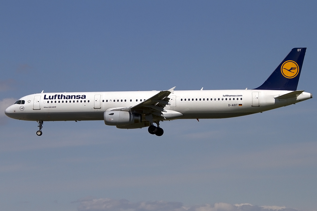 Alitalia, D-AIDT, Airbus, A321-231, 01.05.2013, BCN, Barcelona, Spain 




