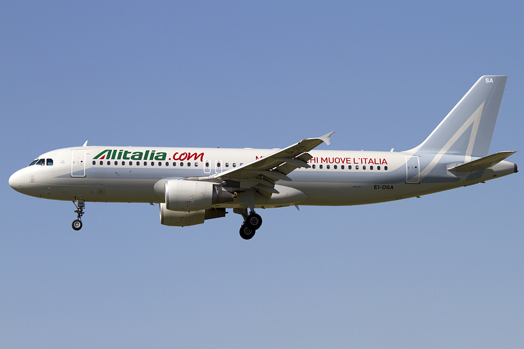 Alitalia, EI-DSA, Airbus, A320-216, 19.09.2010, BCN, Barcelona, Spain


