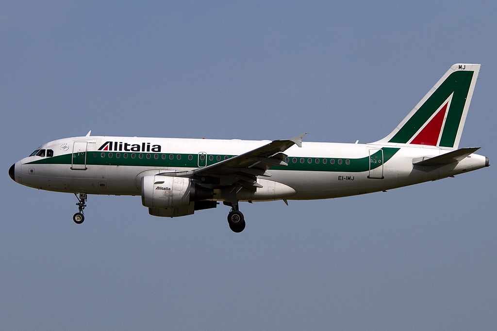 Alitalia, EI-IMJ, Airbus, A319-112, 12.05.2012, BCN, Barcelona, Spain



