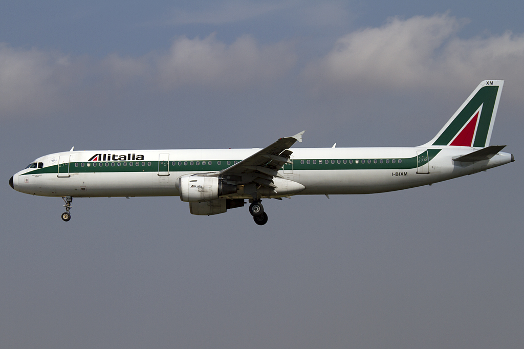 Alitalia, I-BIXM, Airbus, A321-112, 06.09.2010, BCN, Barcelona, Spain 



