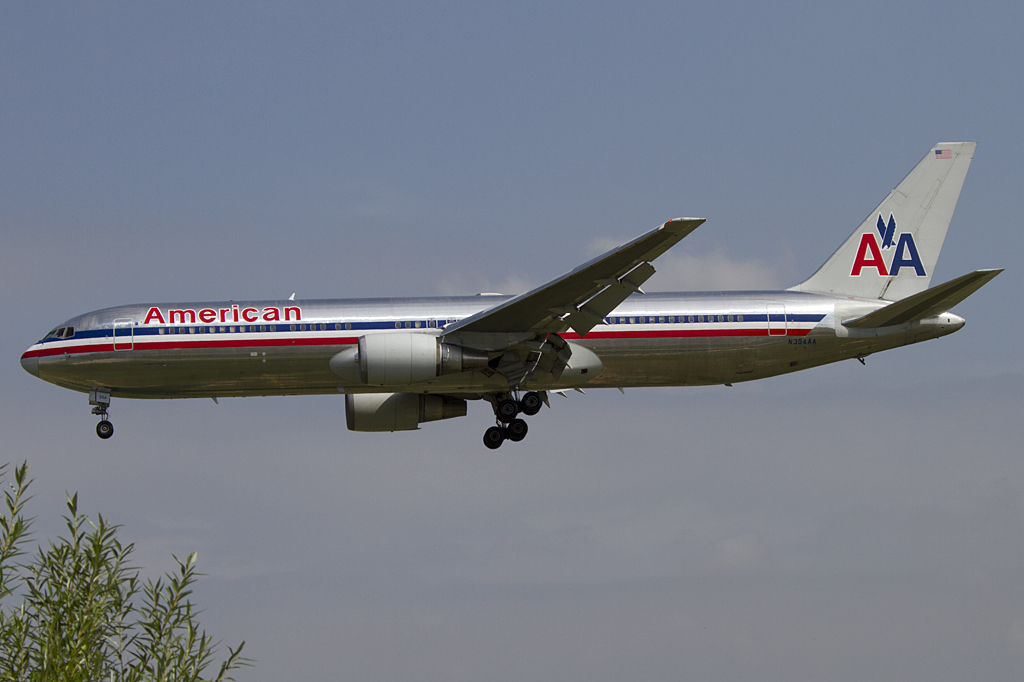 American Airlines, N354AA, Boeing, B767-323ER, 18.06.2011, BCN, Barcelona, Spain 



