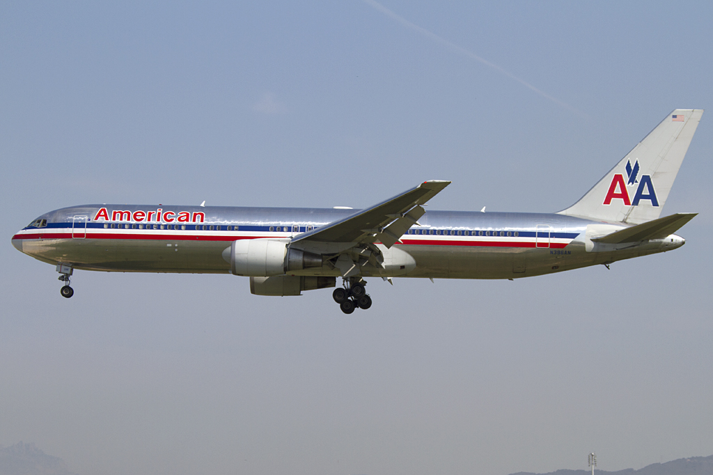 American Airlines, N396AN, Boeing, B767-323ER, 16.06.2011, BCN, Barcelona, Spain 



