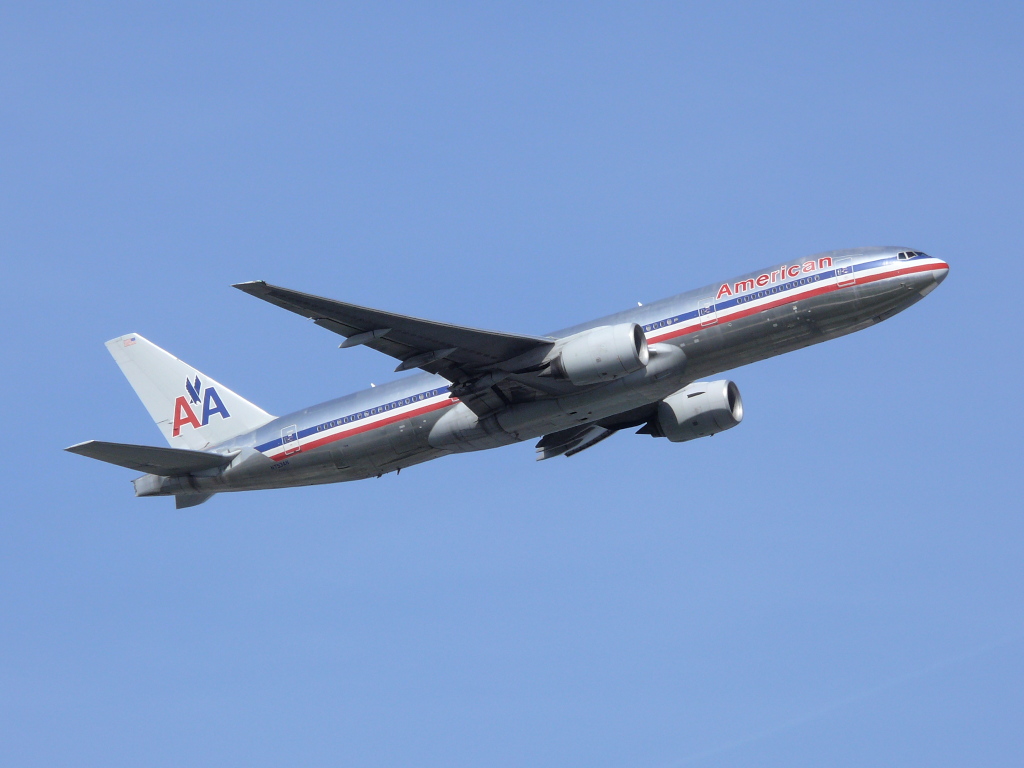 American; N-753AN; Boeing 777-223. Flughafen Frankfurt/Main. 09.04.2010.