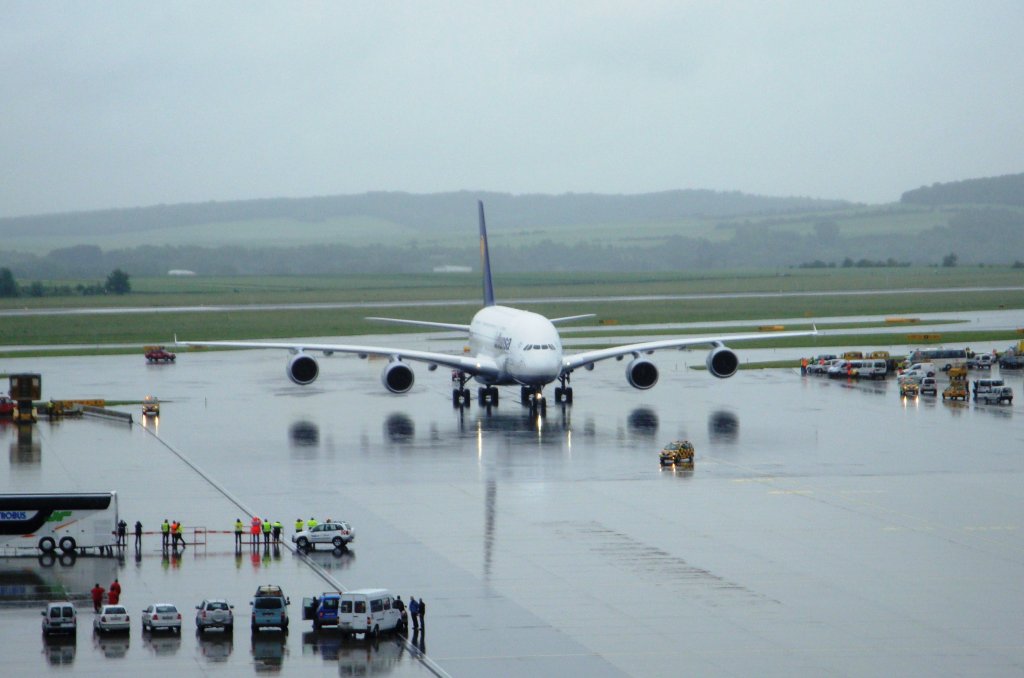 Ankunft des A380 am Flughafen Wien Schwechat