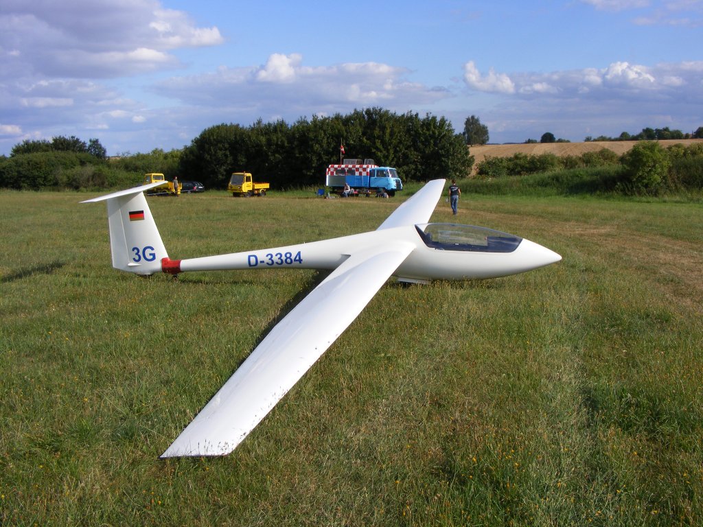 ASW-19b D-3384 vom Luftsportverein Gera (EDAJ) am 11.8.2012