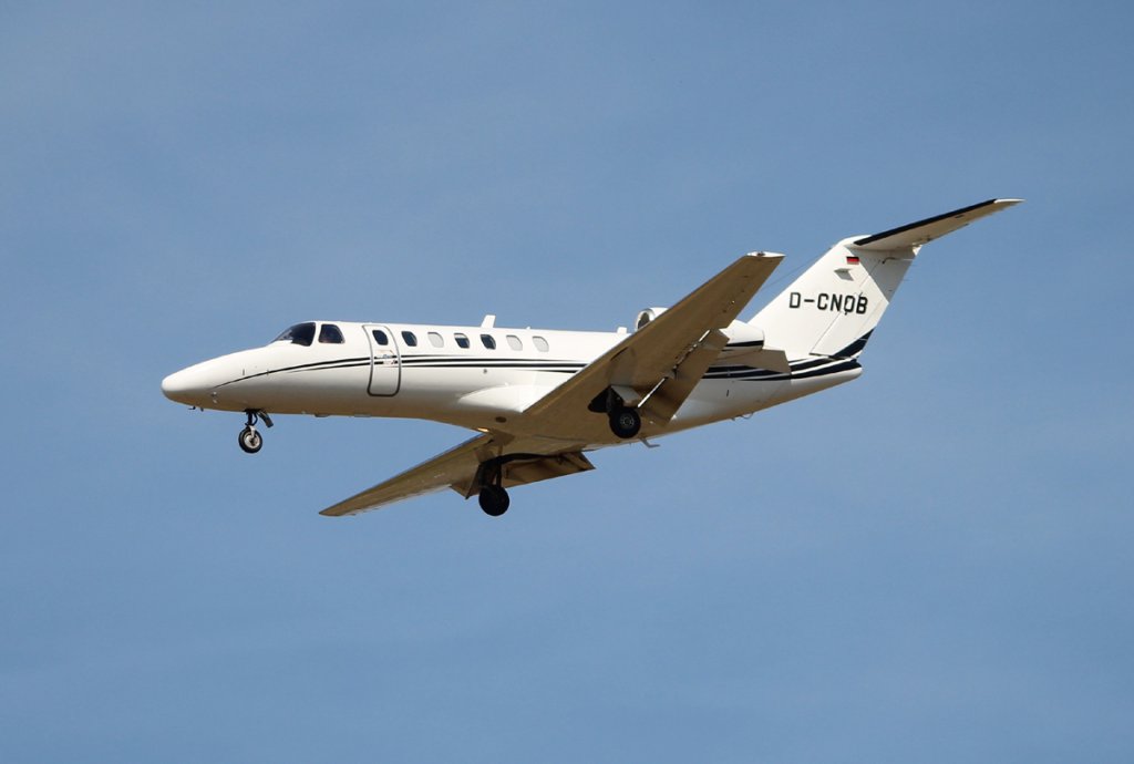 Atlas Air Service Cessna 525B Citation CJ3 D-CNOB bei der Landung in Berlin-Schnefeld am 10.09.2012 