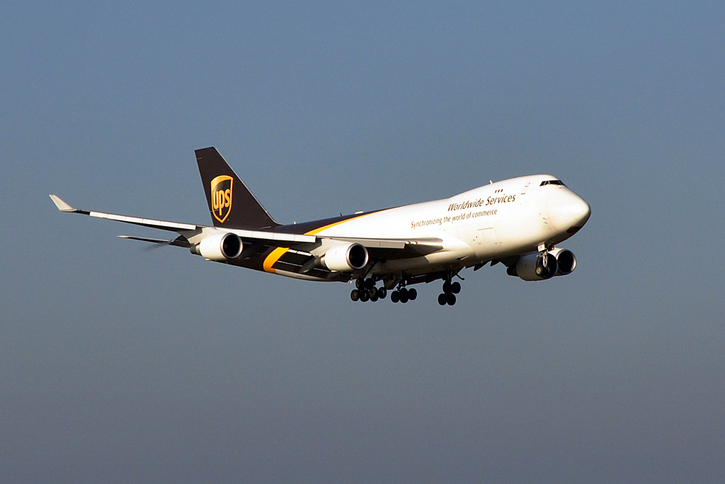 B 747-44AF der UPS, N576UP, approach CGN - 28.10.2012