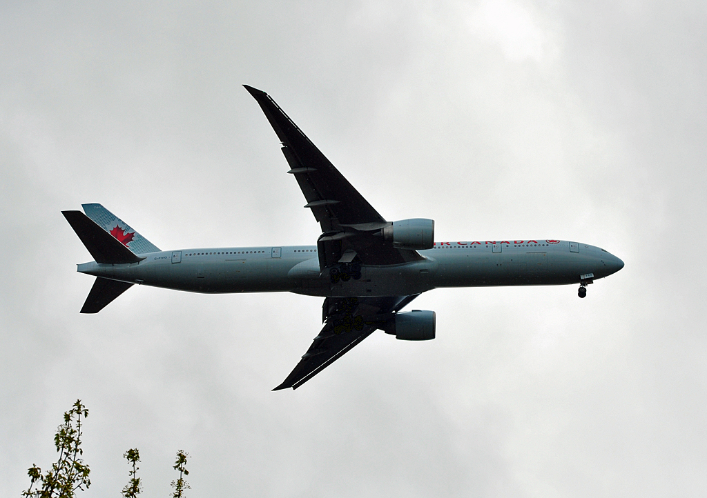 B 777-300 C-FIVQ Air Canada im Anflug auf Frankfurt - 23.04.2012