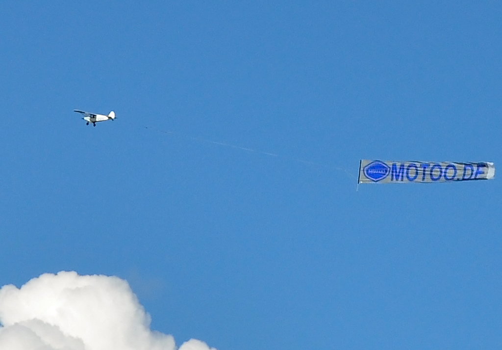 Bannerschlepp mit PA-18 im Luftraum Eifel - 22.09.2012
