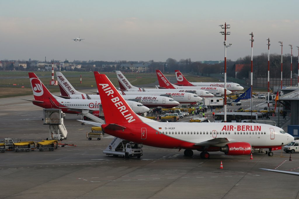 Blick von der Besucherterrasse des Flughafens Berlin-Tegel am 05.12.2009