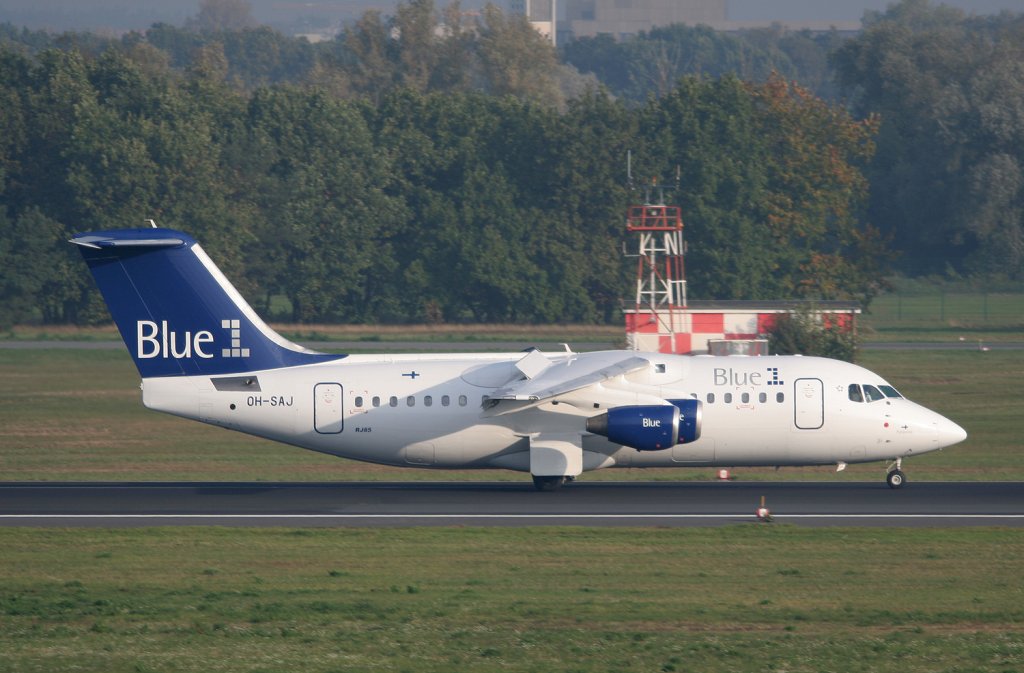 Blue 1 Avro Regjet RJ85 OH-SAJ nach der Landung in Berlin-Tegel am 09.10.2010