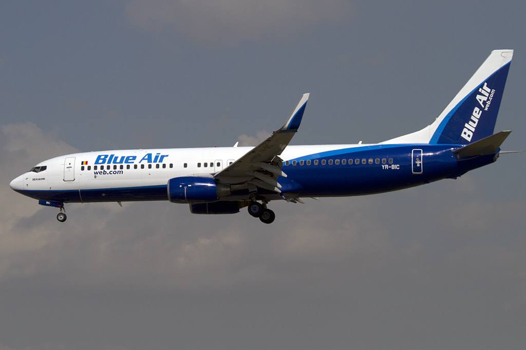 Blue Air, YR-BIC, Boeing, B737-8BK, 10.09.2010, BCN, Barcelona, Spain 


