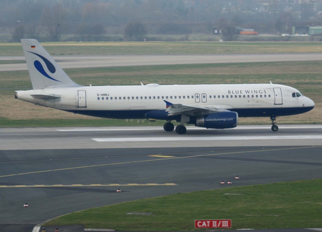 Blue Wings, D-ANNJ, Airbus A 320-200, 2009.03.17, DUS, Dsseldorf, Germany