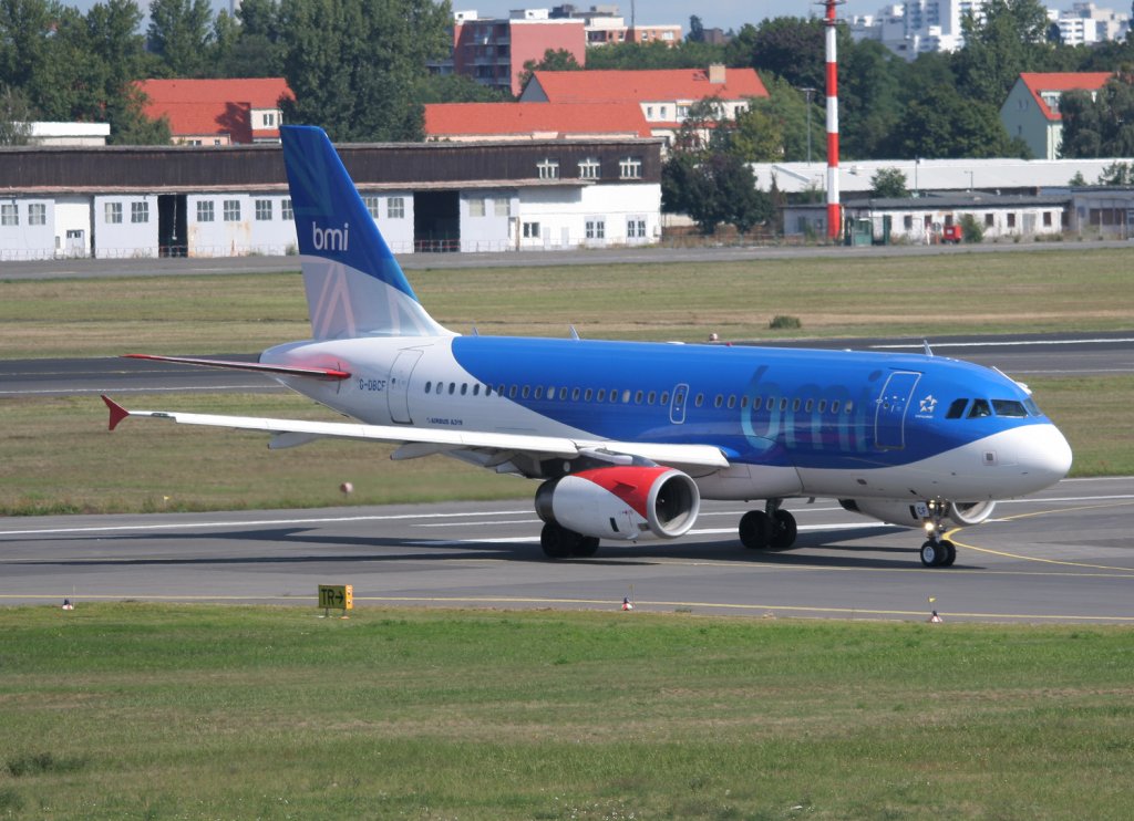 BMI A 319-131 G-DBCF bei der Ankunft in Berlin-Tegel am 05.09.2010