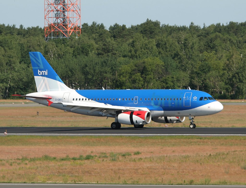 BMI A 319-132 G-DBCI nach der Landung in Berlin-Tegel am 02.06.2011