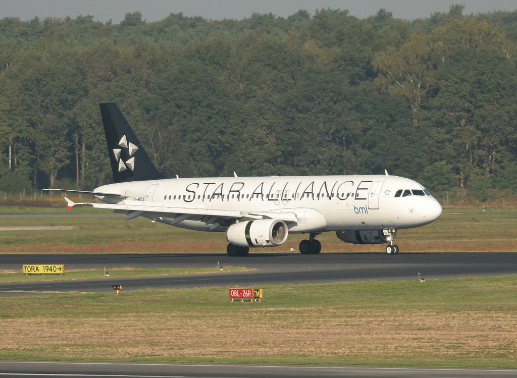 BMI A 320-232 G-MIDX nach der Landung in Berlin-Tegel am 25.09.2011