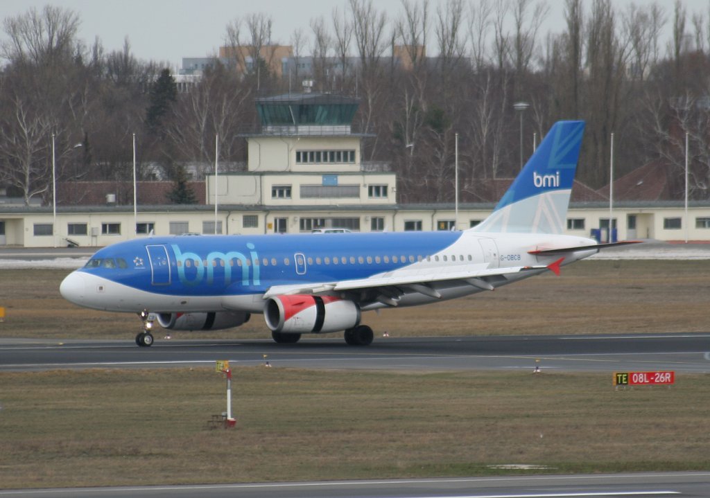 BMI Airbus A 319-131 G-DBCB nach der Landung in Berlin-Tegel am 27.02.2010