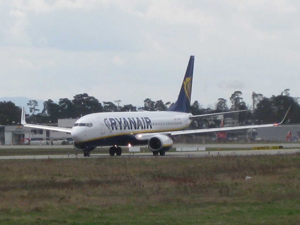 Boeing 737-800
Karlsruhe/Baden-Baden (FKB)
Ryanair
1. April 2010