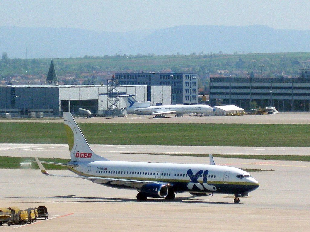 Boeing 737-800
XL Airways
STR
24.04.10