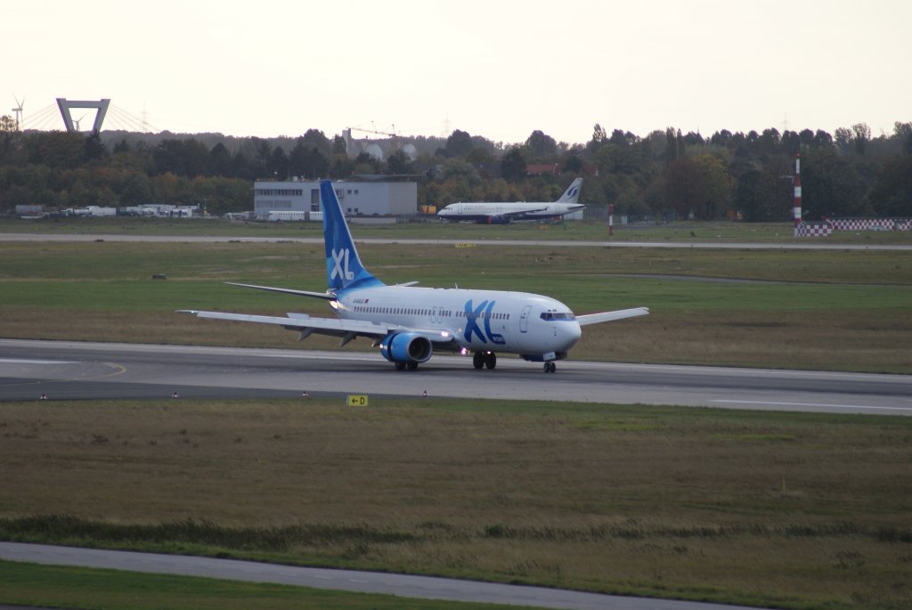 Boeing 737 D-AXLG von XL.com auf dem Dsseldorfer Flughafen am 17.10.2009