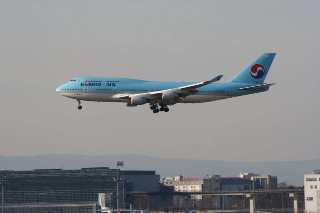 Boeing 747-4B5 - HL7491 - Korean Air

im Landeanflug auf Frankfurt/Main am 21. Mrz 2009