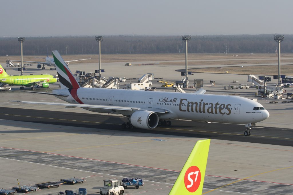 Boeing 777-31H(ER) - A6-EBK - Emirates Airlines

Frankfurt/Main am 25. Januar 2009