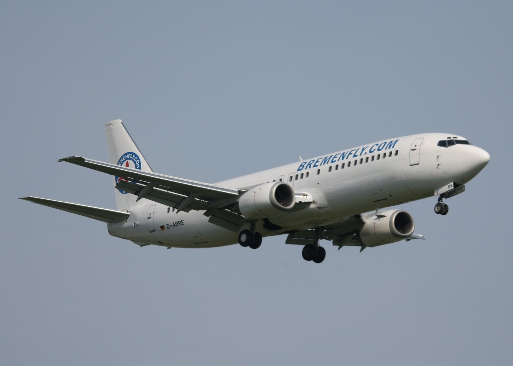 Bremenfly B 737-46J D-ABRE im Landeanflug in Berlin-Schnefeld am 06.06.2010