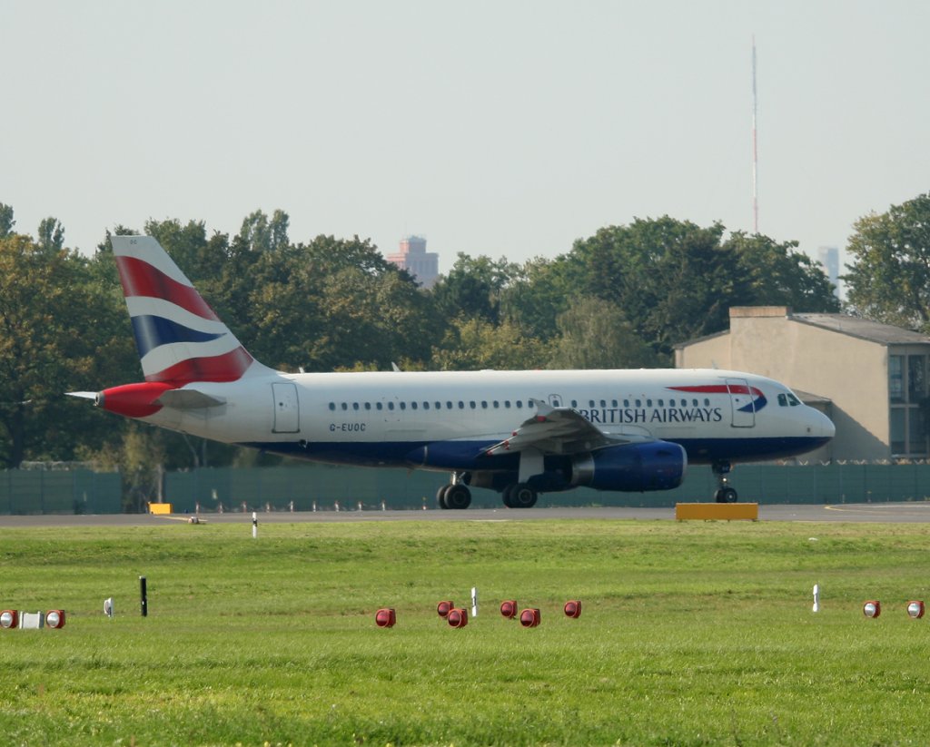 British Airways A 319-131 G-EUOC kurz vor dem Start in Berlin-Tegel am 17.09.2011