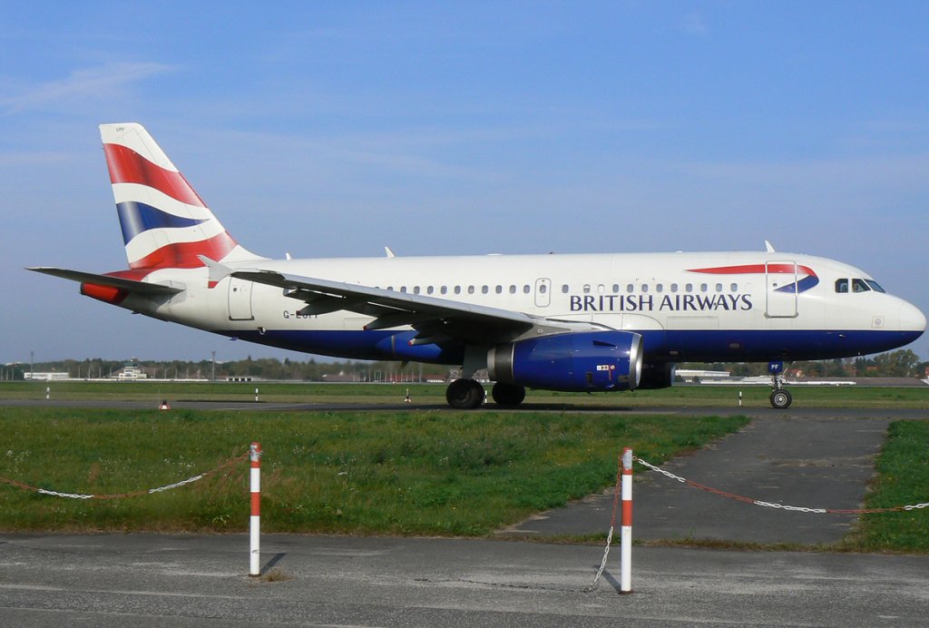 British Airways A 319-131 G-EUPF auf dem Weg zum Start in Berlin-Tegel am 04.10.2011