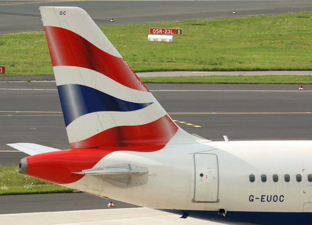 British Airways, G-EUOC, Airbus A 319-100 (Seitenleitwerk/Tail), 28.07.2011, DUS-EDDL, Dsseldorf, Germany

