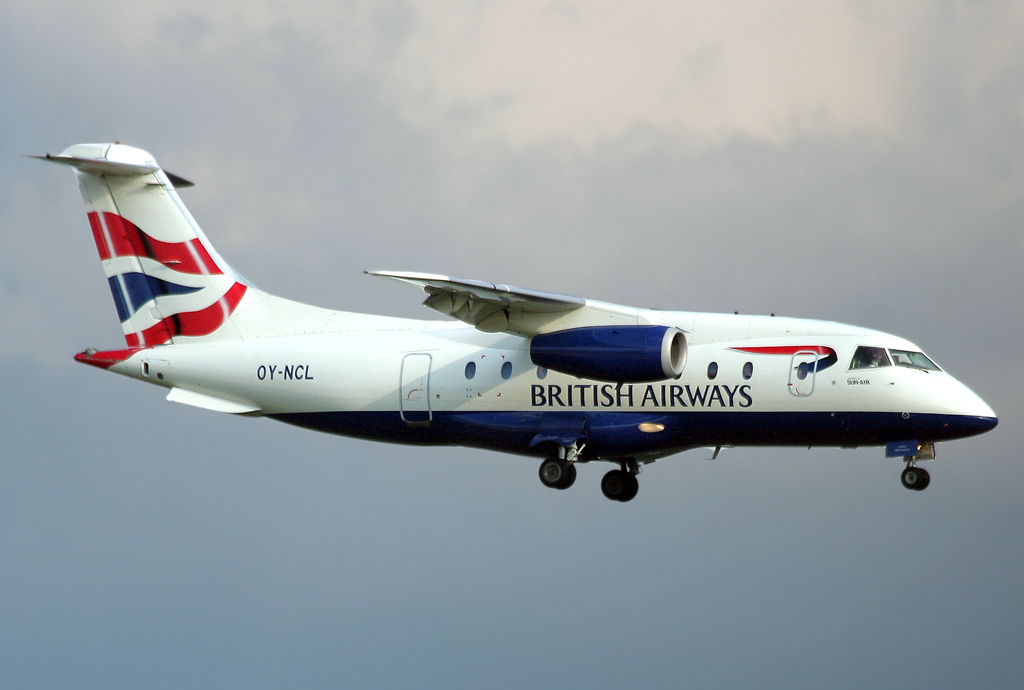 British DO-328 OY-NCL im Anflug auf die 25L in BRU / EBBR / Brssel am 11.06.2009