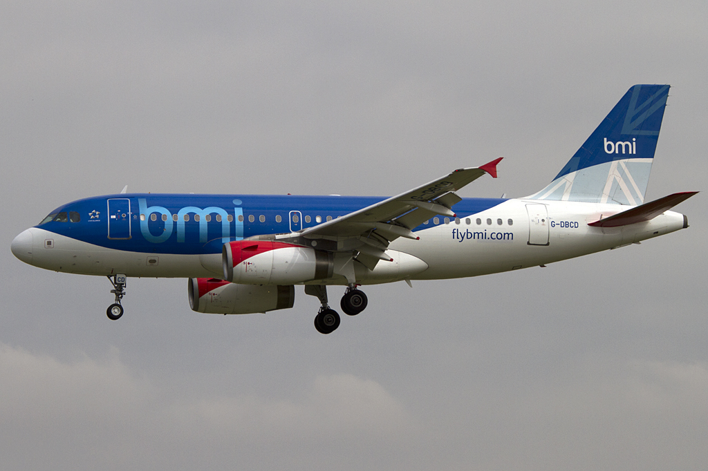 British Midland, G-DBCD, Airbus, A319-131, 18.06.2011, BCN, Barcelona, Spain 



