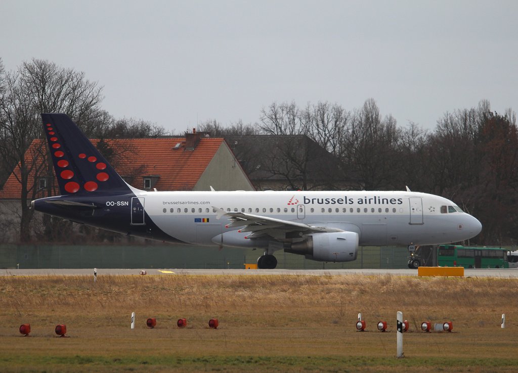 Brussels Airlines A 319-112 OO-SSN kurz vor dem Start in Berlin-Tegel am 03.03.2013