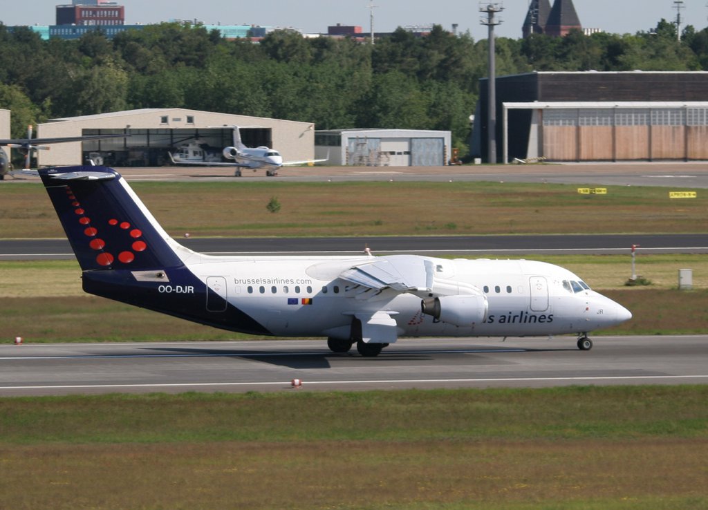 Brussels Airlines Avro Regjet RJ85 OO-DJR beim Start in Berlin-Tegel am 03.06.2010