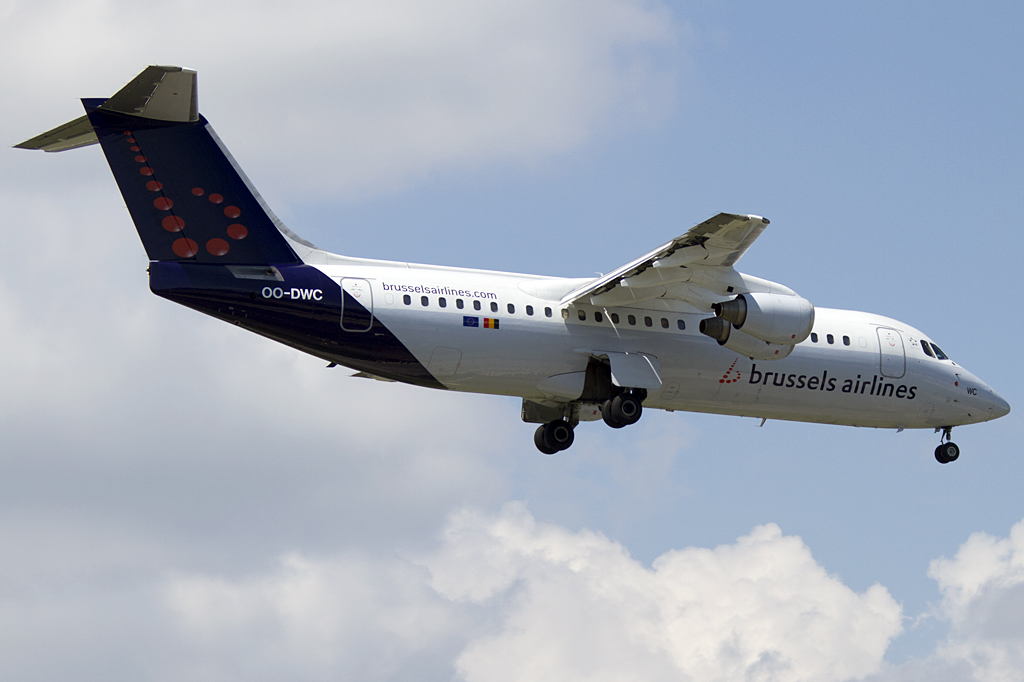 Brussels Airlines, OO-DWC, BAe, Avro RJ-100, 31.07.2011, GVA, Geneve, Switzerland



