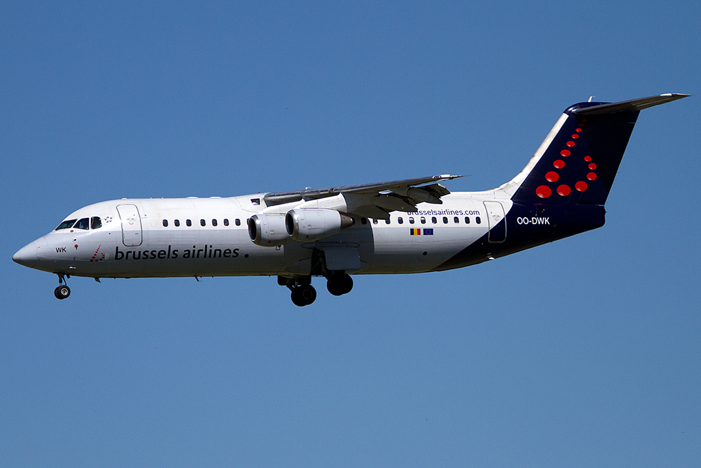 Brussels Airlines, OO-DWK, Avro, RJ-100, 16.05.2012, TLS, Toulouse, France 




