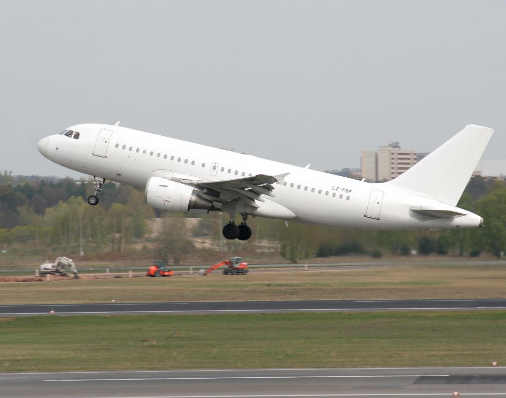 Bulgaria Air A 319-111 LZ-FBF beim Start in Berlin-Tegel am 24.04.2010