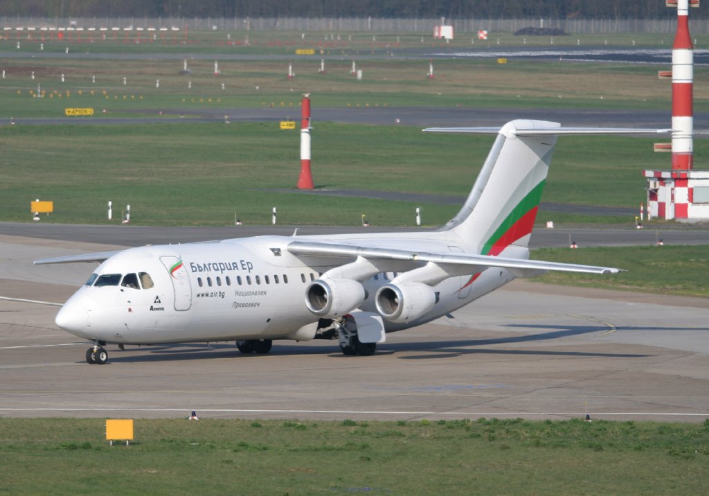 Bulgaria Air BAe 146-300 LZ-HBG bei der Ankunft in Berlin-Tegel am 16.04.2011