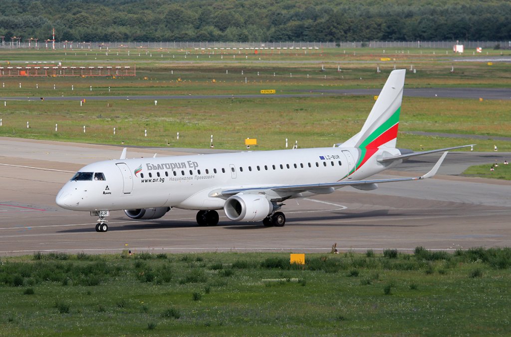 Bulgaria Air Embraer ERJ-190-100AR LZ-BUR bei der Ankunft in Berlin-Tegel am 21.07.2012