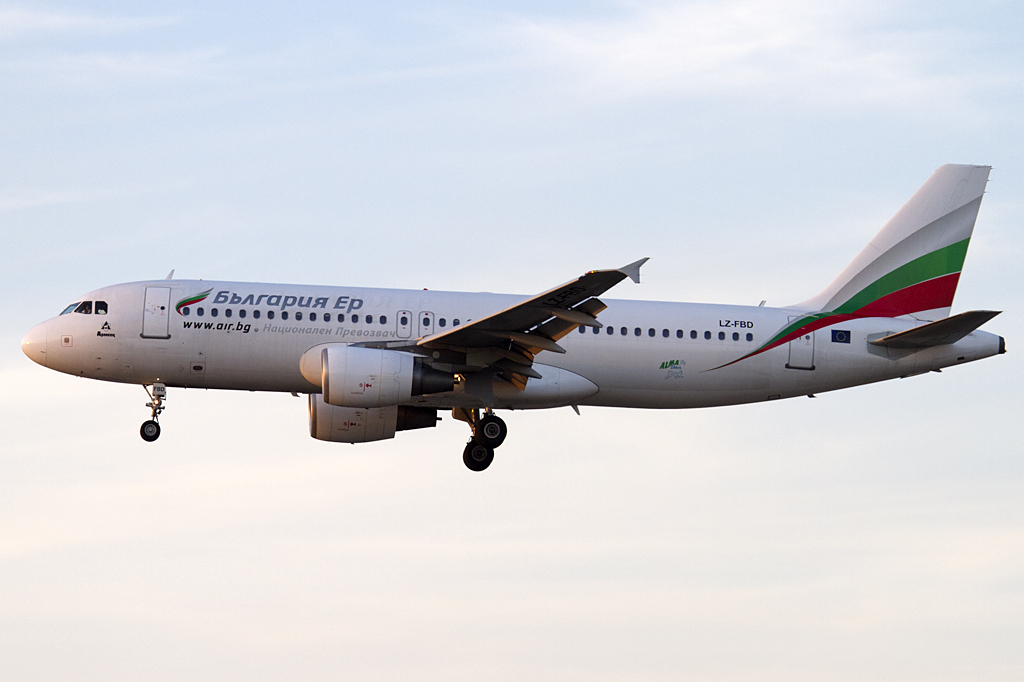 Bulgaria Air, LZ-FBD, Airbus, A320-214, 09.02.2011, FRA, Frankfurt, Germany 






