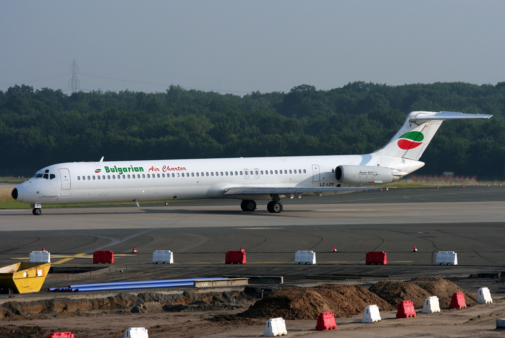 Bulgarian Air Charter MD82 LZ-LDY beim Start auf der 23L in DUS / EDDL / Dsseldorf am 15.06.2008
