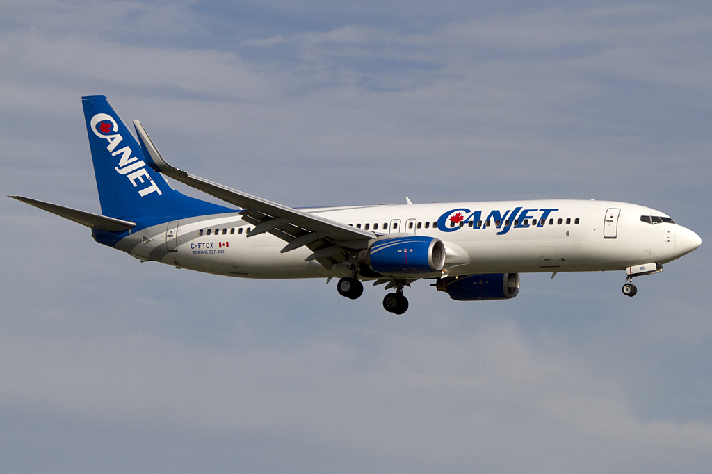 CanJet, C-FTCX, Boeing, B737-8AS, 31.08.2011, YUL, Montreal, Canada



