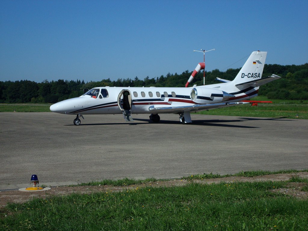 Cessna 560 Citation Encore, zweistrahliges Geschftsreiseflugzeug mit Vmax 800Km/h, wird seit 2000 gebaut, gesehen auf dem Flugplatz in Freiburg,
Sept.2010