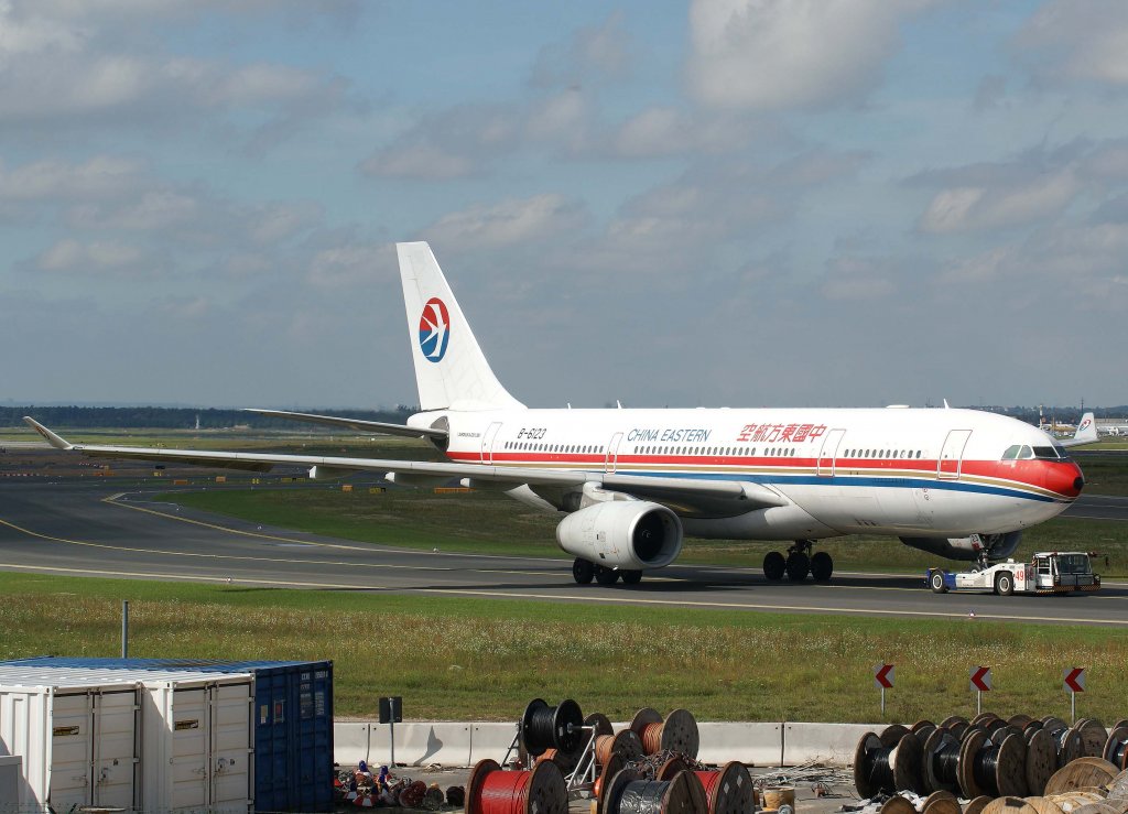 China Eastern, B-6123, Airbus, A 330-200, 10.09.2011, FRA-EDDF, Frankfurt, Germany