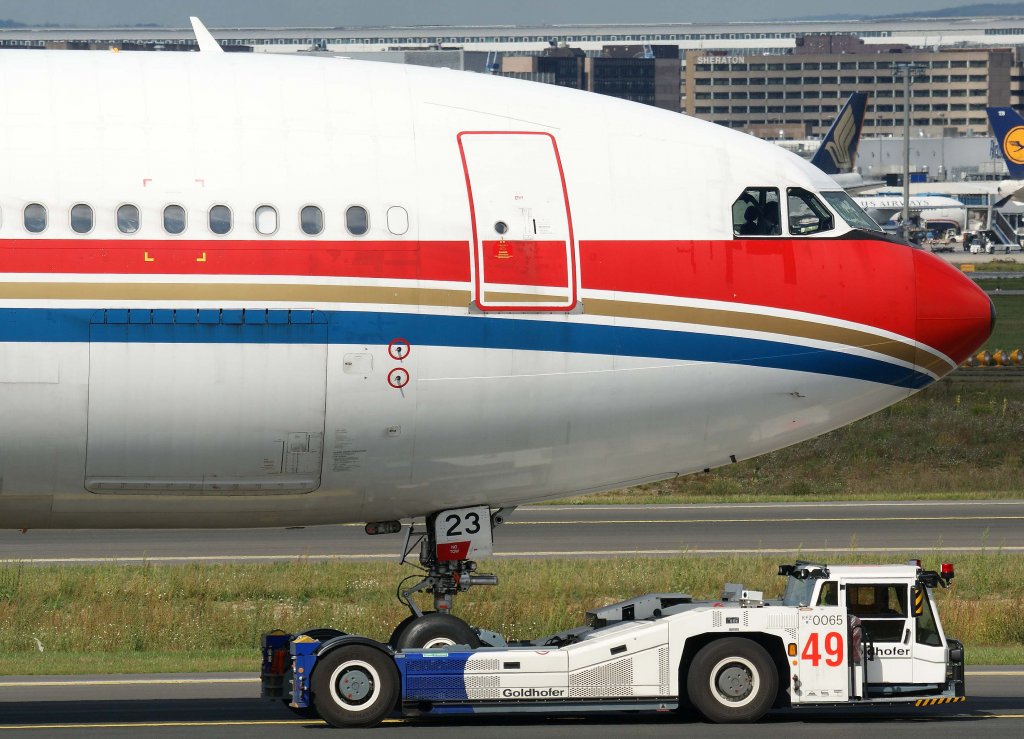 China Eastern, B-6123, Airbus, A 330-200 (Bug/Nose), 10.09.2011, FRA-EDDF, Frankfurt, Germany