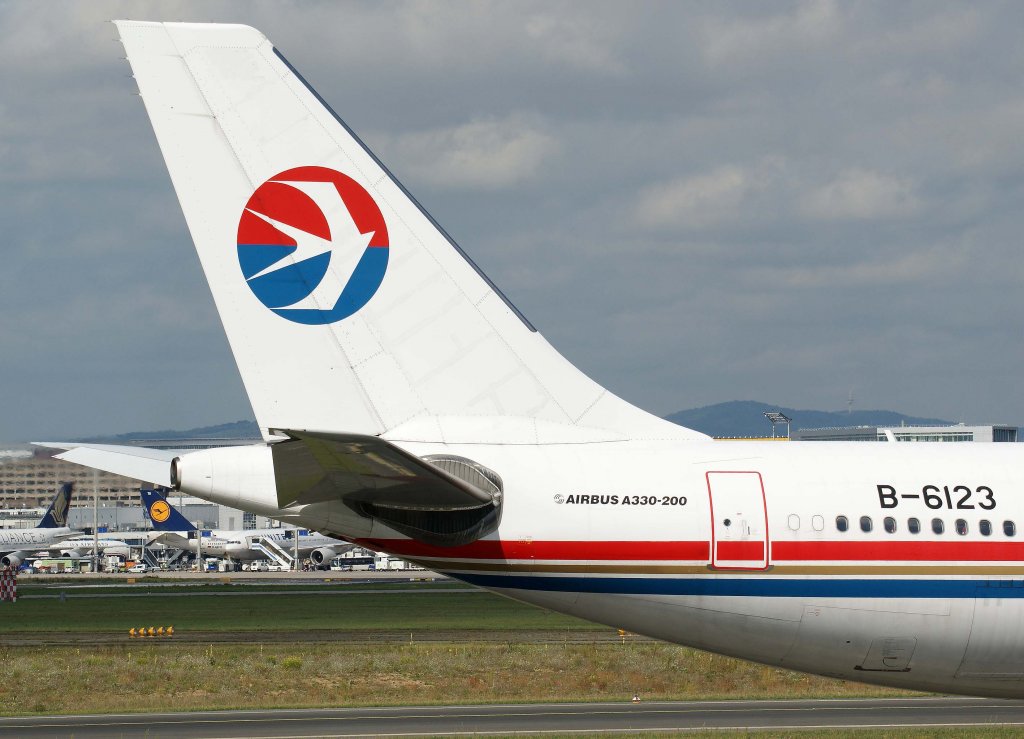 China Eastern, B-6123, Airbus, A 330-200 (Seitenleitwerk/Tail), 10.09.2011, FRA-EDDF, Frankfurt, Germany
