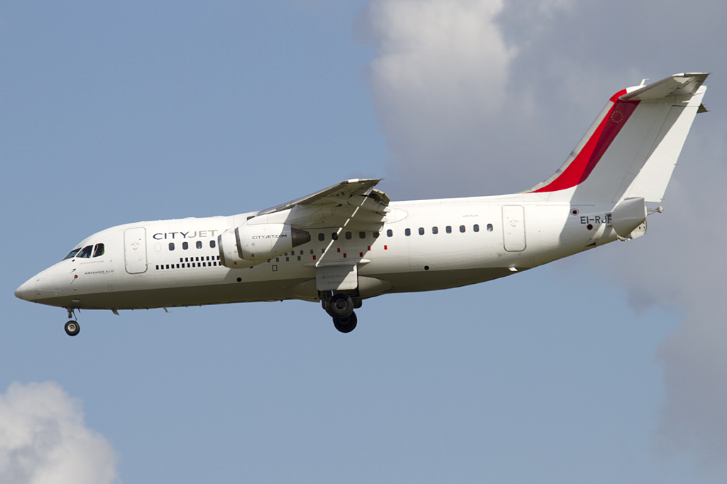 City Jet, EI-RJF, BAe, RJ-85, 28.08.2010, CDG, Paris, France 



