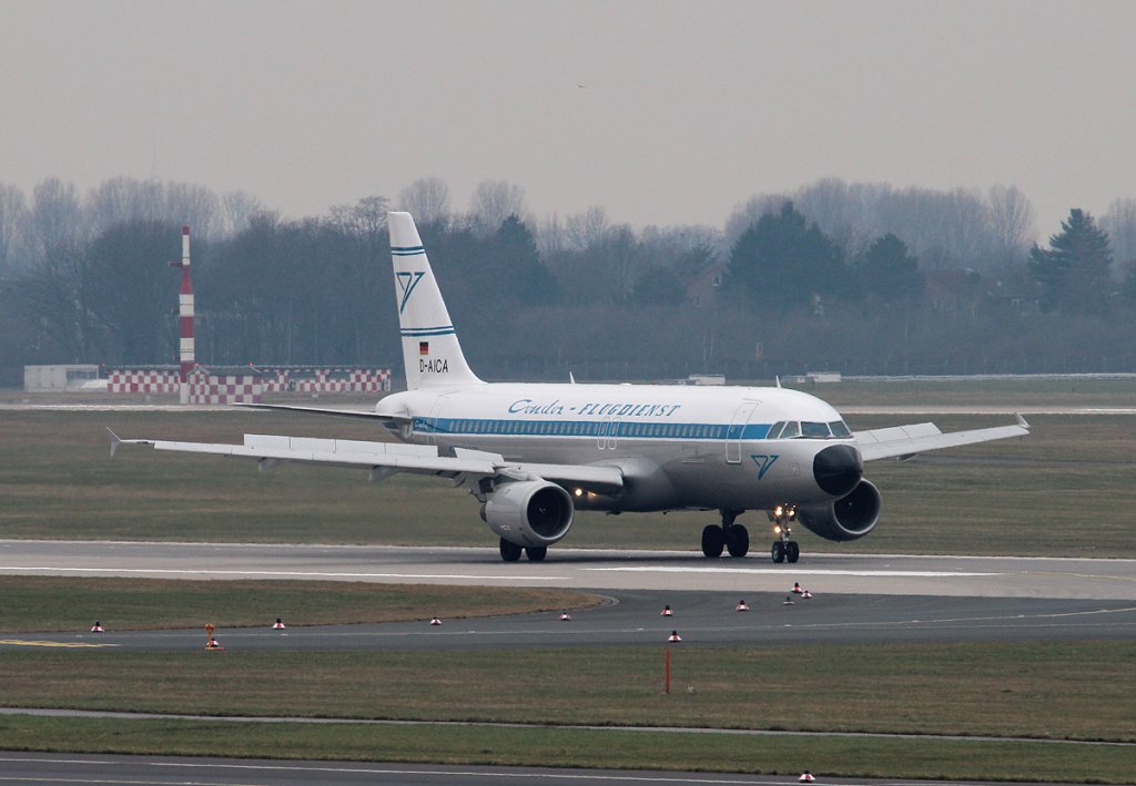 Condor A 320-212 D-AICA bei der Ankunft in Düsseldorf am 11.03.2013